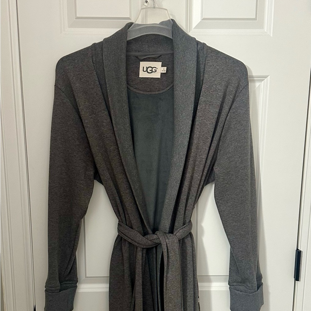 UGG robe like new, worn a few times. Dark grey, super soft sweatshirt material.